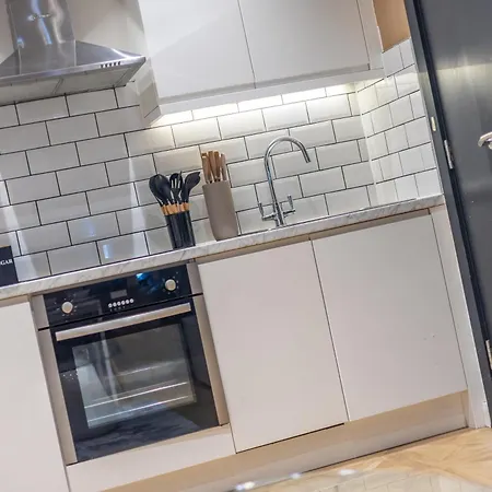 Cosy 1bd Flat 10 Mins To Station! 公寓