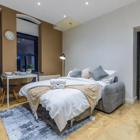 Cosy 1bd Flat 10 Mins To Station! * 利兹